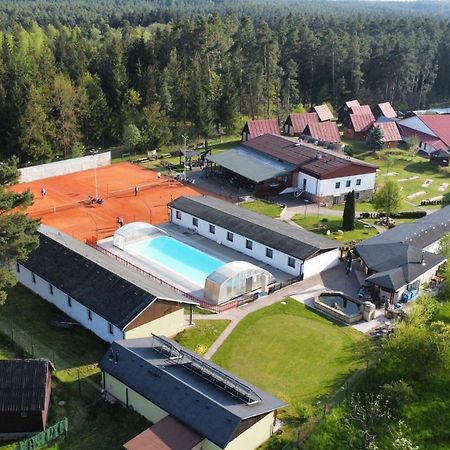 Raj Sportovni A Rekreacni Resort Branzez Knezmost Экстерьер фото