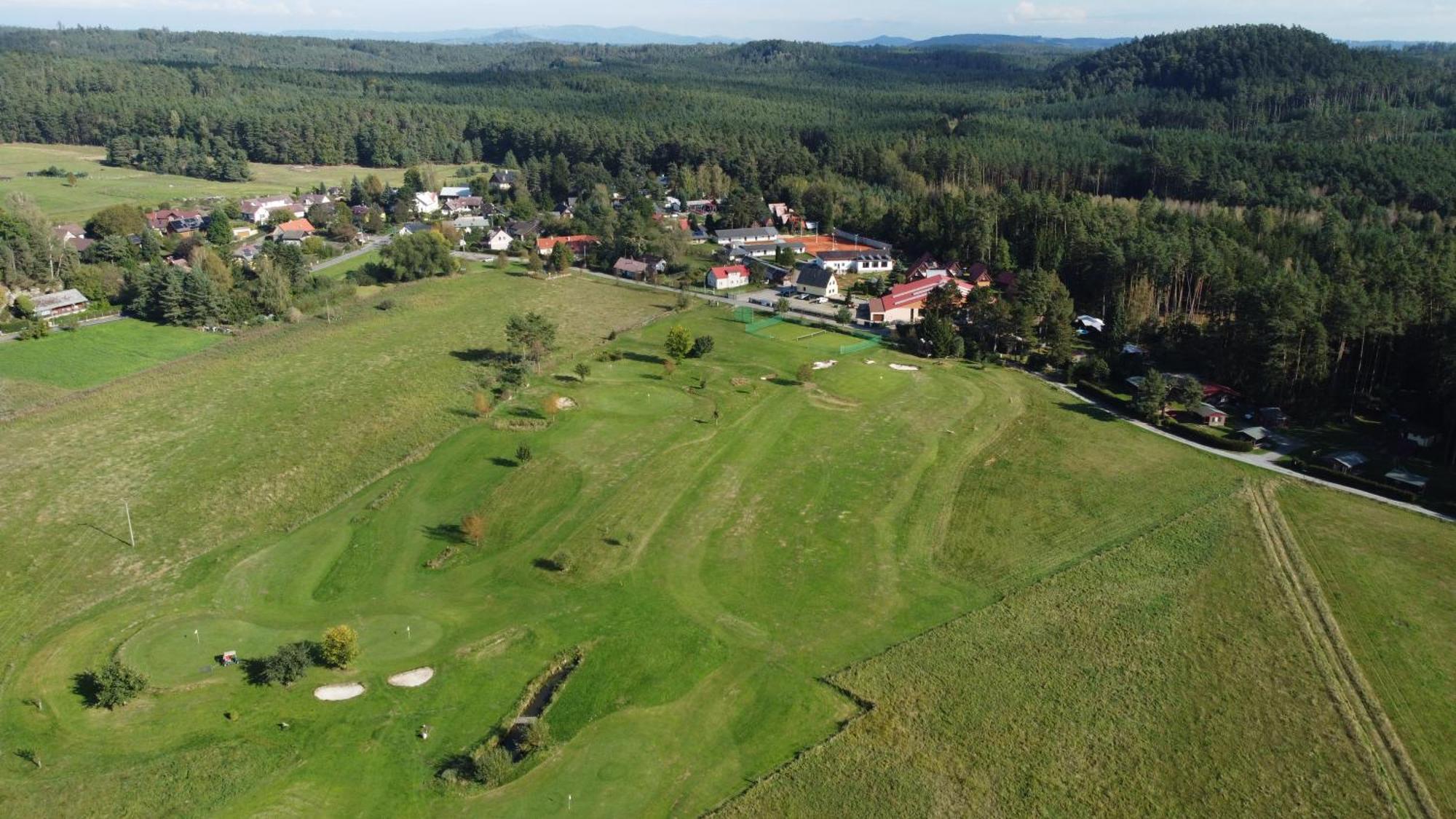 Raj Sportovni A Rekreacni Resort Branzez Knezmost Экстерьер фото