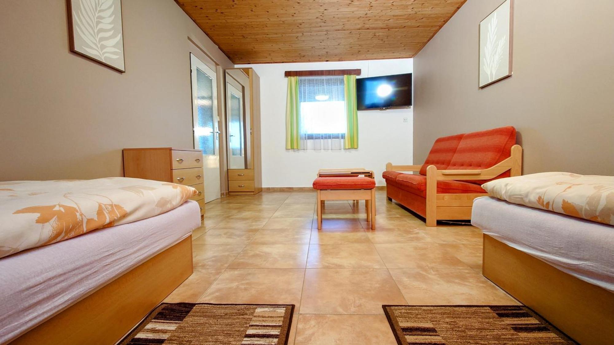 Raj Sportovni A Rekreacni Resort Branzez Knezmost Экстерьер фото