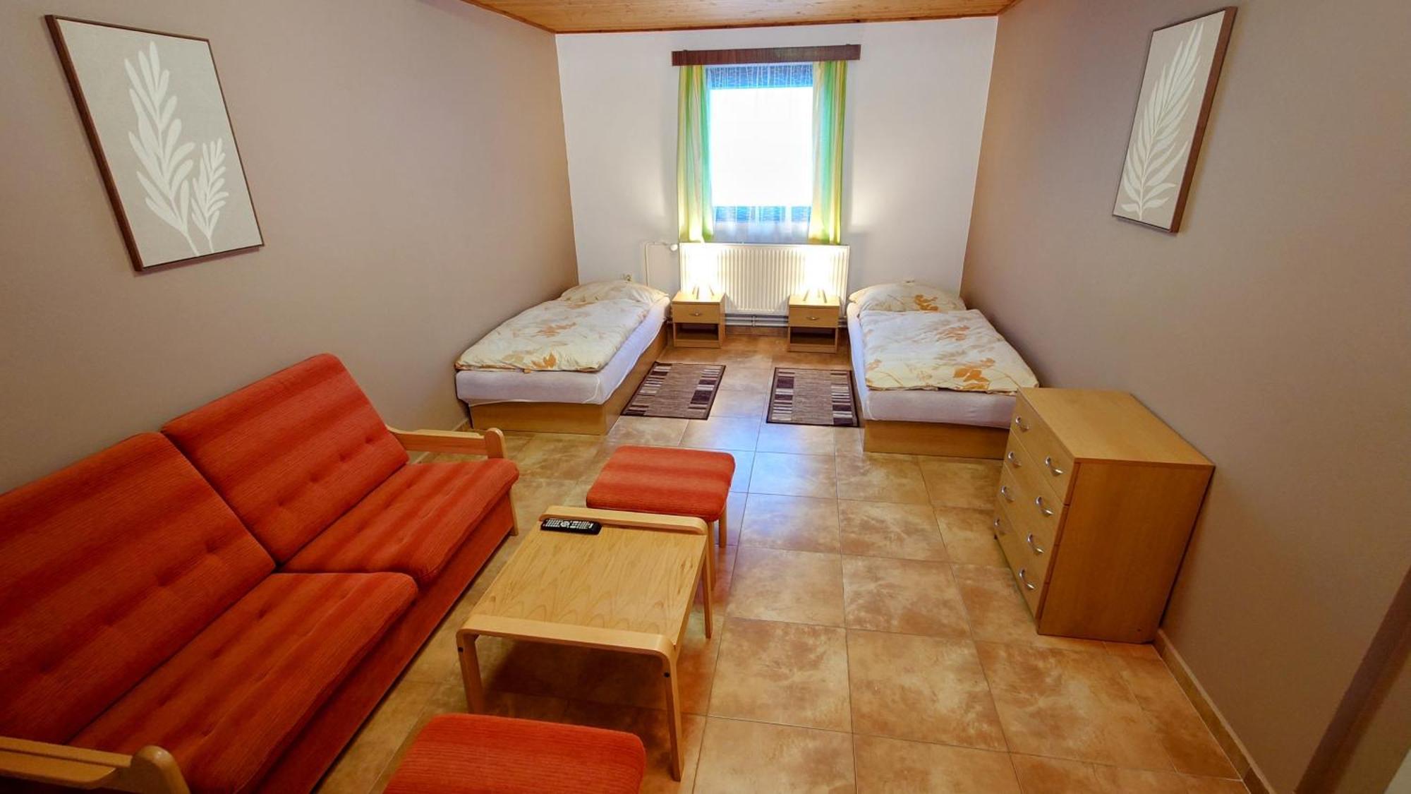 Raj Sportovni A Rekreacni Resort Branzez Knezmost Экстерьер фото