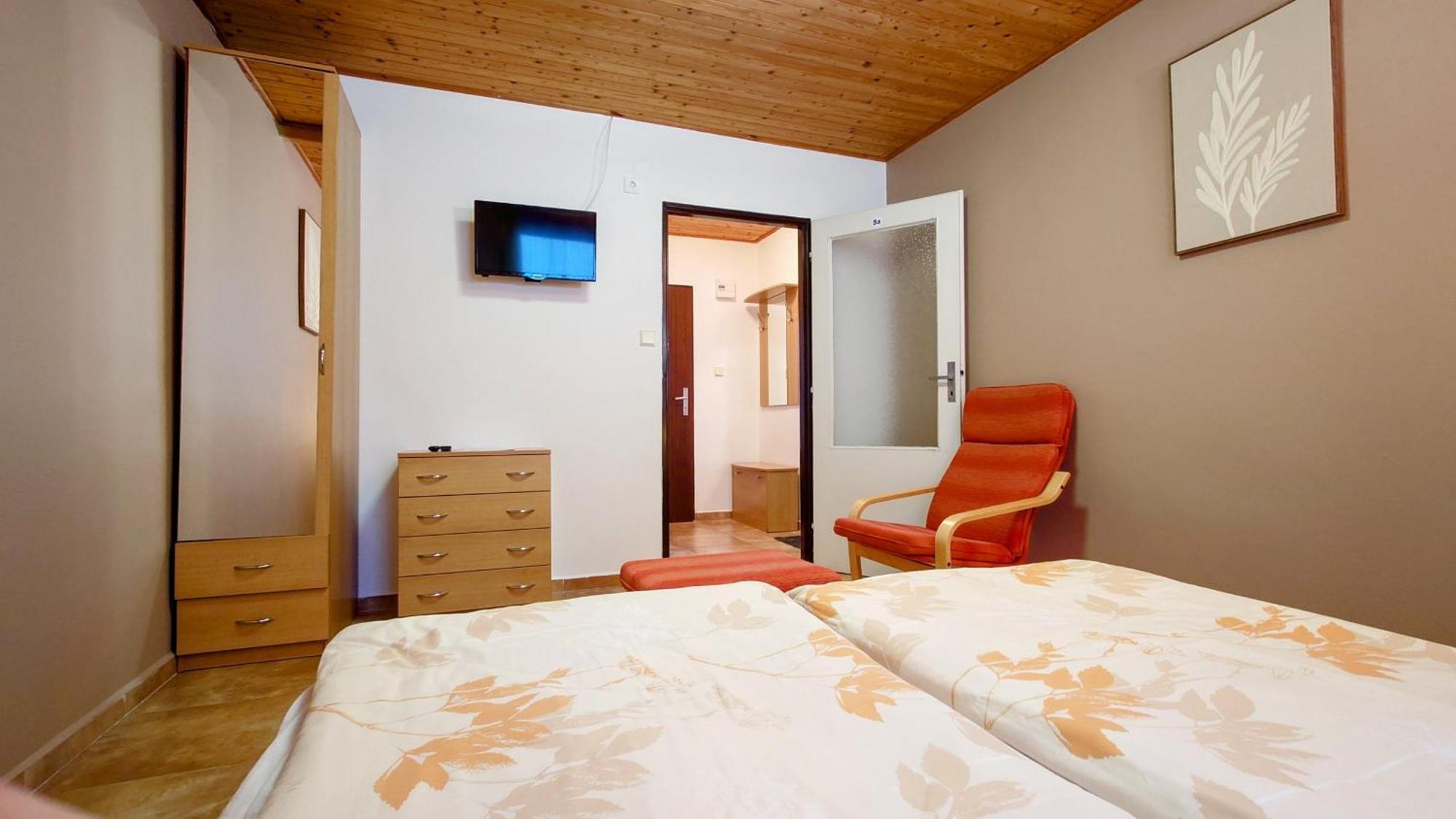 Raj Sportovni A Rekreacni Resort Branzez Knezmost Экстерьер фото