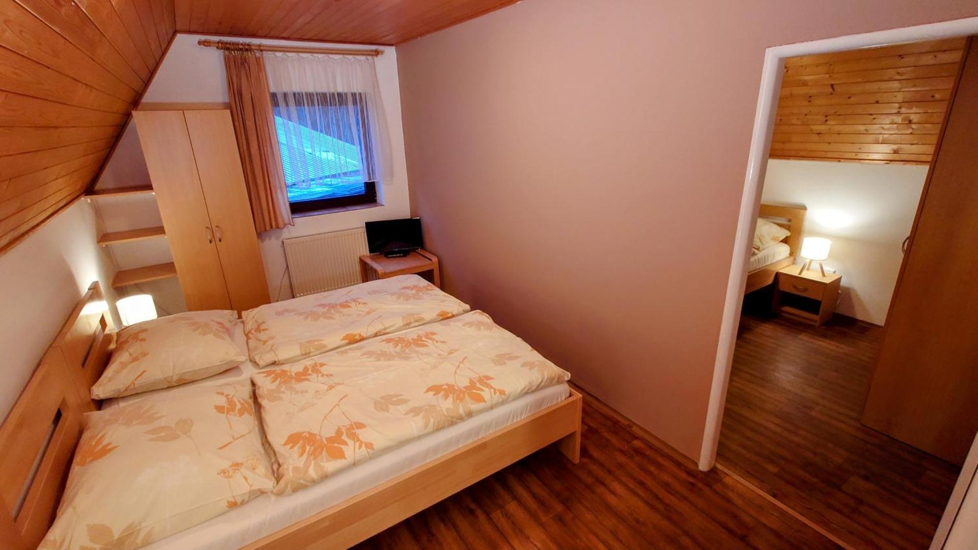 Raj Sportovni A Rekreacni Resort Branzez Knezmost Экстерьер фото