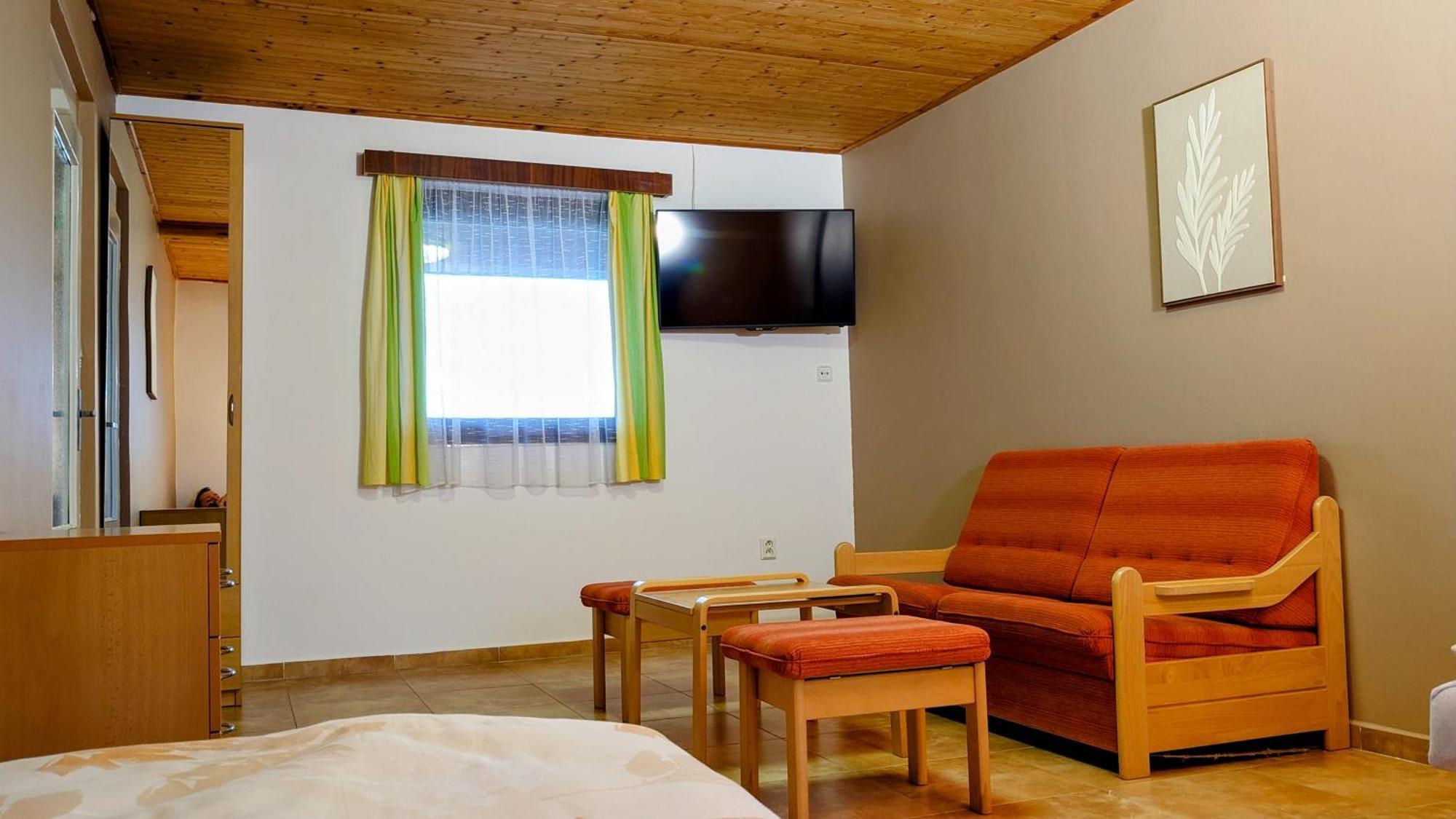 Raj Sportovni A Rekreacni Resort Branzez Knezmost Экстерьер фото